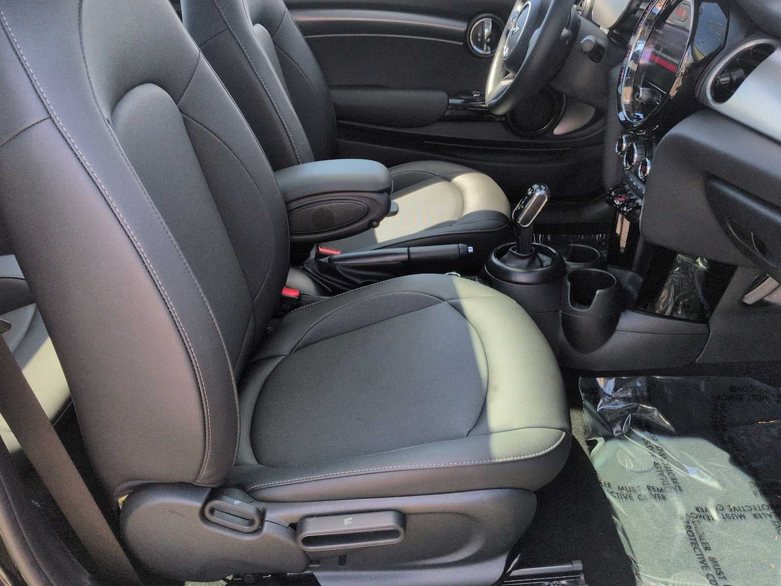 2023 MINI HARDTOP 2 DOOR Cooper