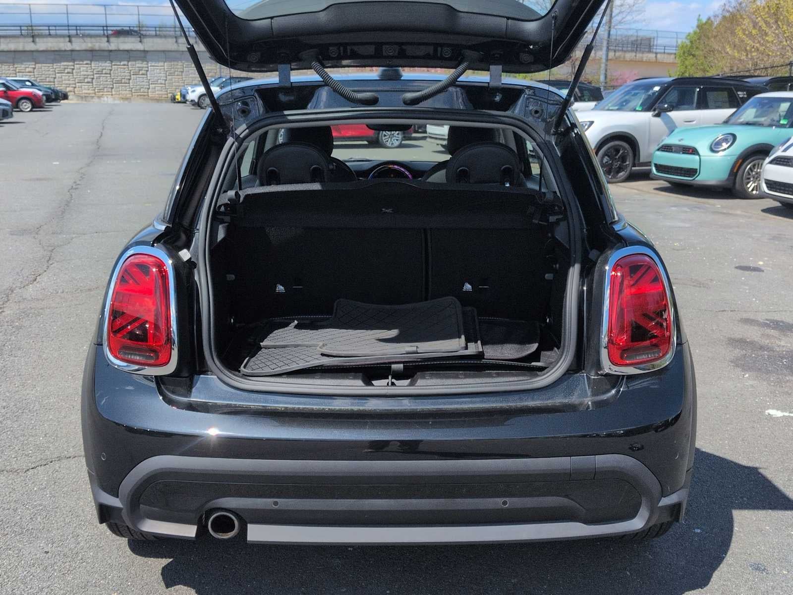 2023 MINI HARDTOP 2 DOOR Cooper