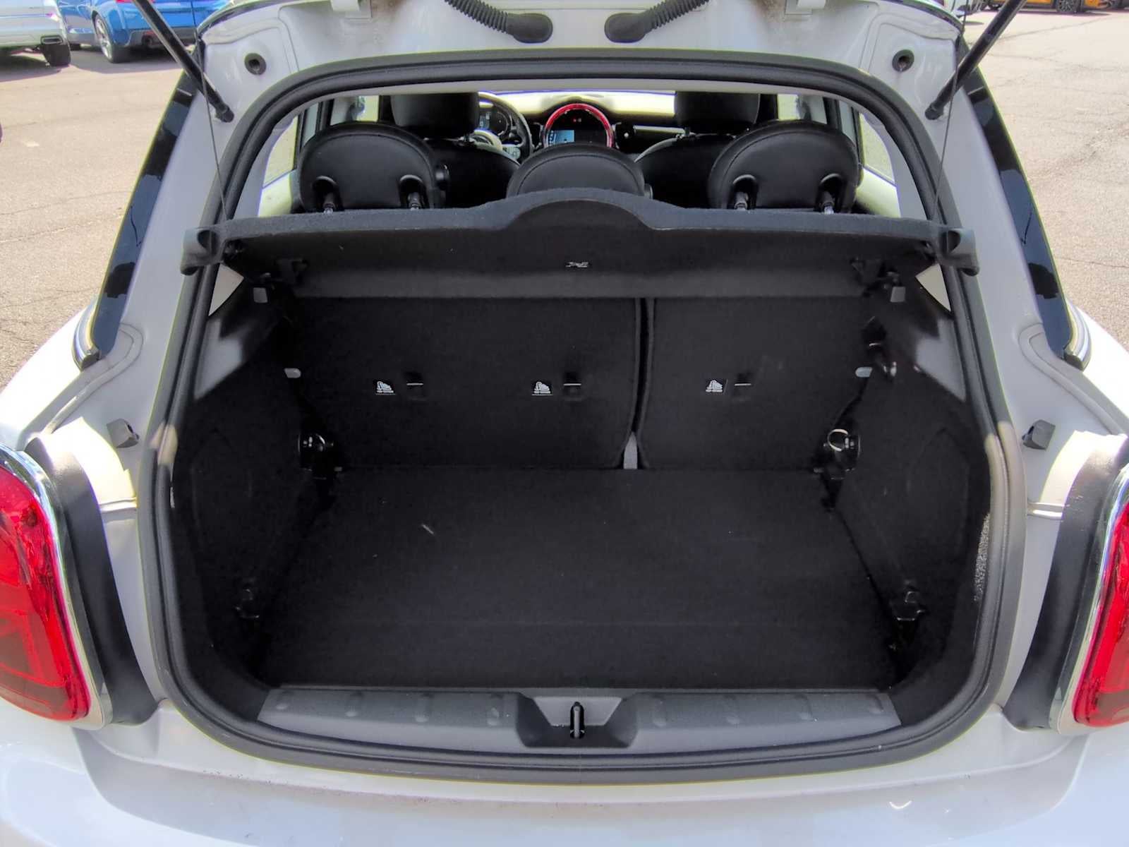 2024 MINI HARDTOP 4 DOOR Cooper