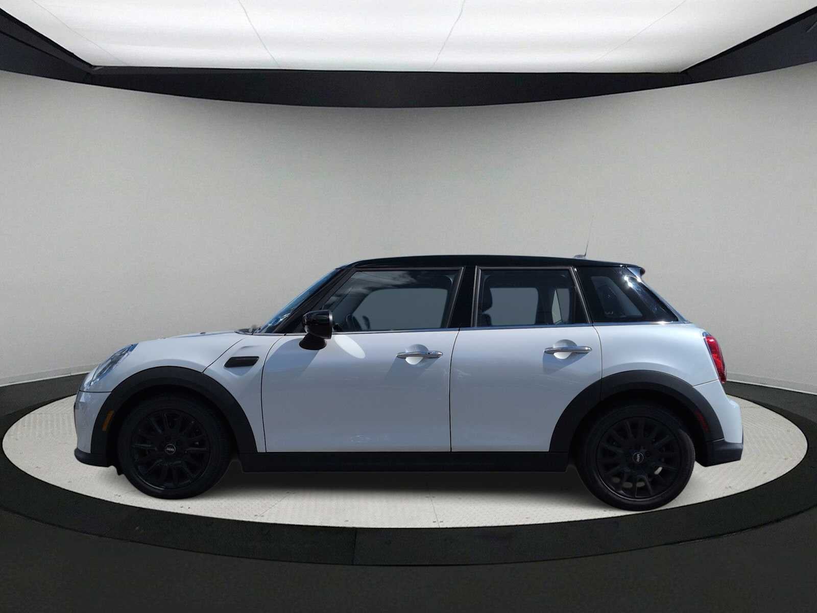 2024 MINI HARDTOP 4 DOOR Cooper