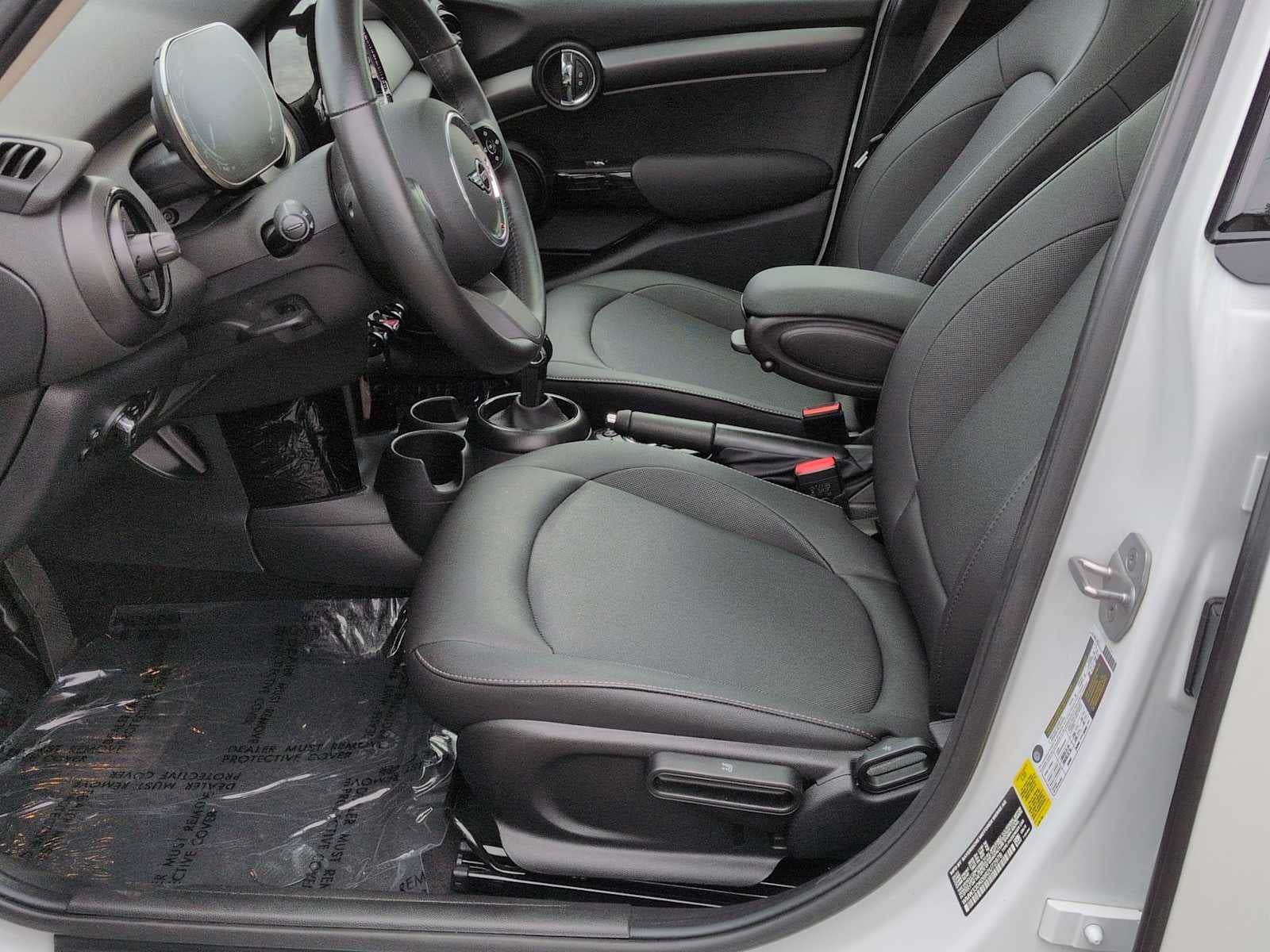 2024 MINI HARDTOP 4 DOOR Cooper