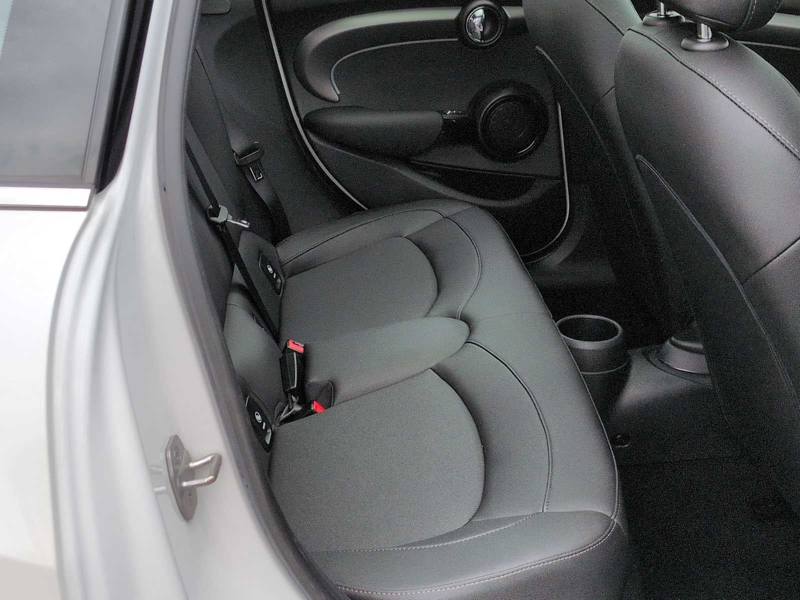 2024 MINI HARDTOP 4 DOOR Cooper
