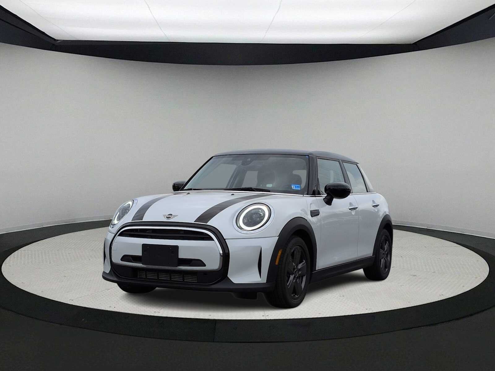 2024 MINI HARDTOP 4 DOOR Cooper
