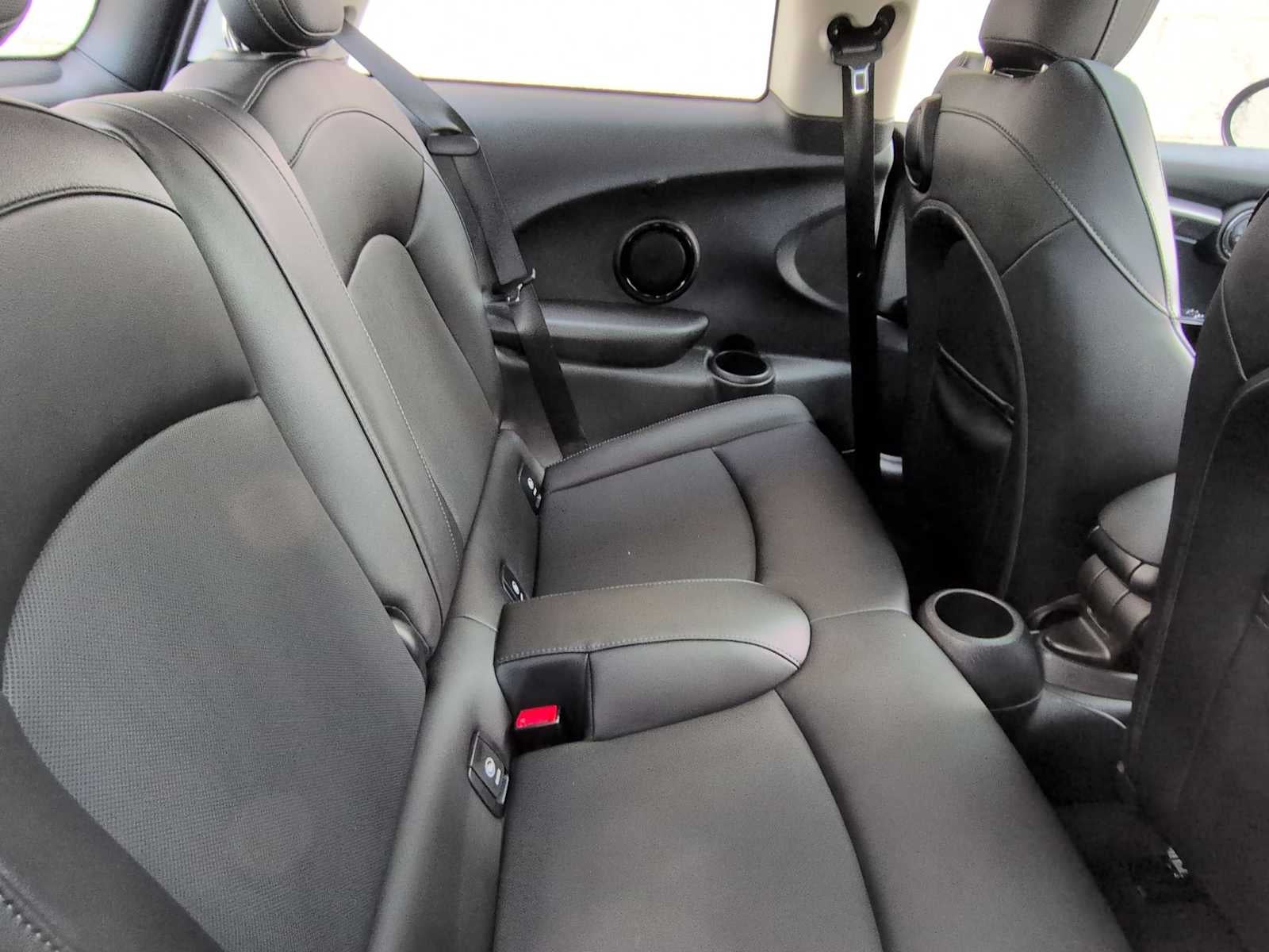 2022 MINI HARDTOP 2 DOOR SIGNATURE