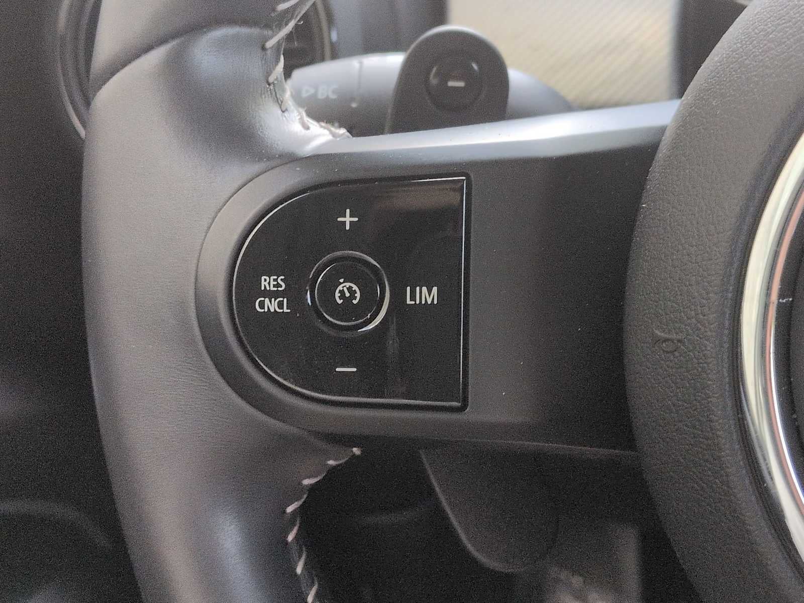 2022 MINI HARDTOP 2 DOOR SIGNATURE
