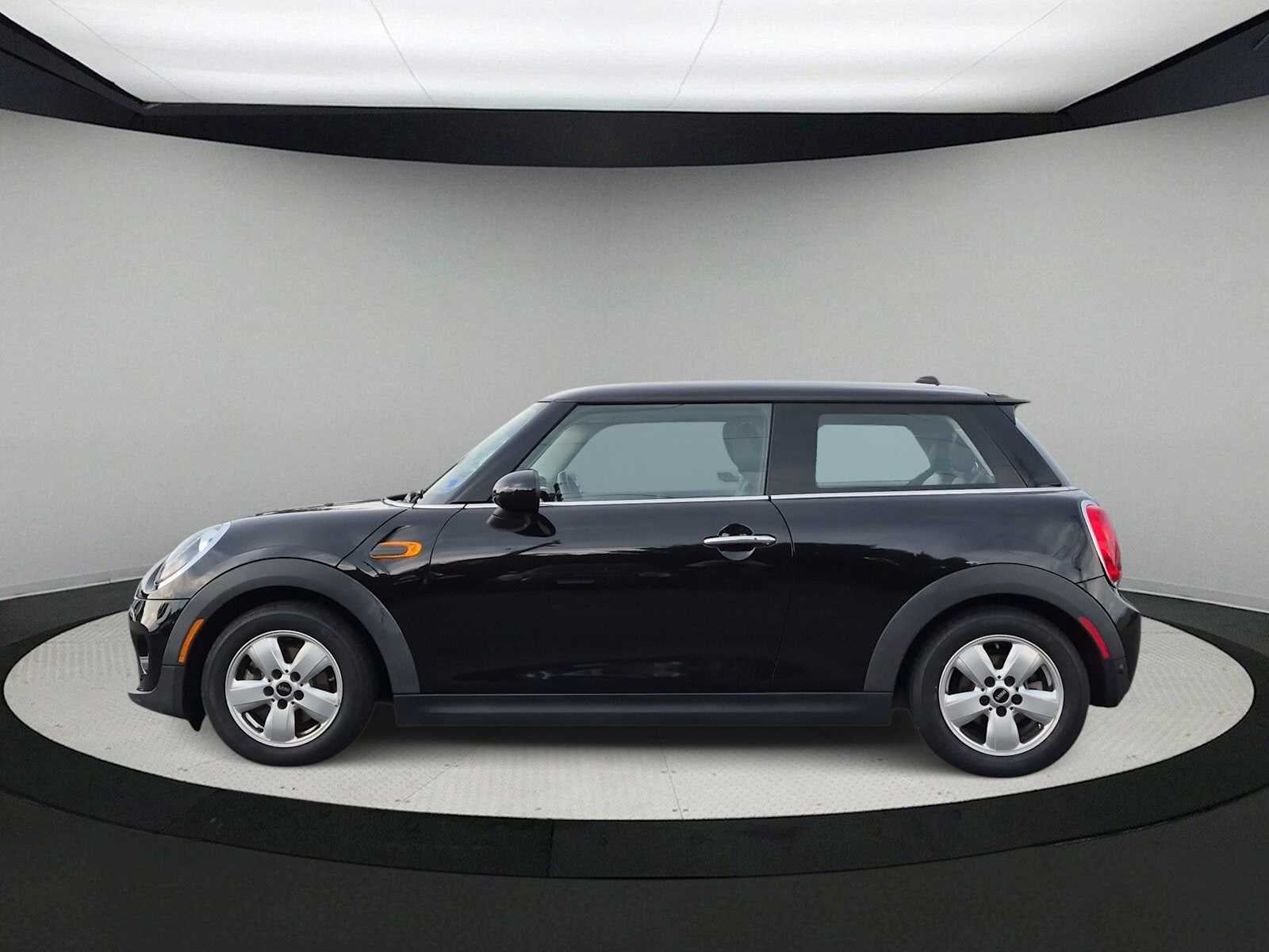 2018 MINI HARDTOP 2 DOOR Cooper