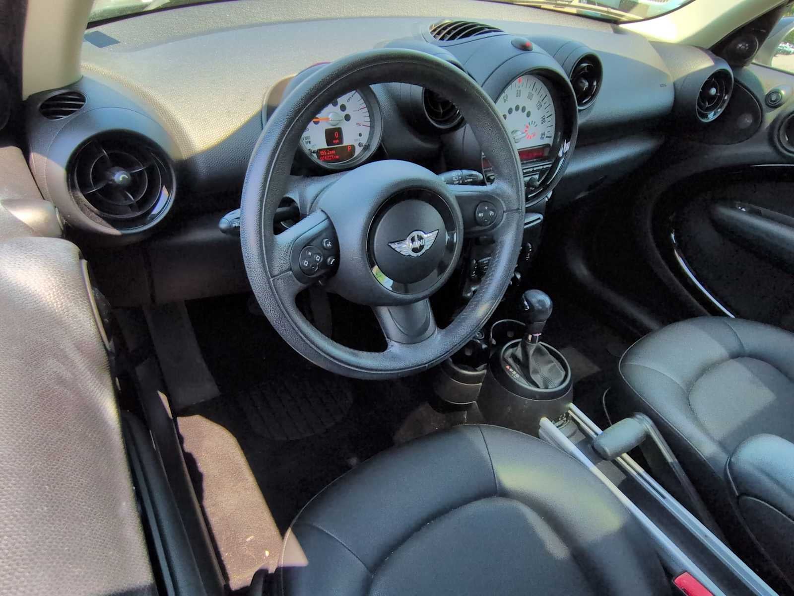 2014 MINI COUNTRYMAN FWD 4dr