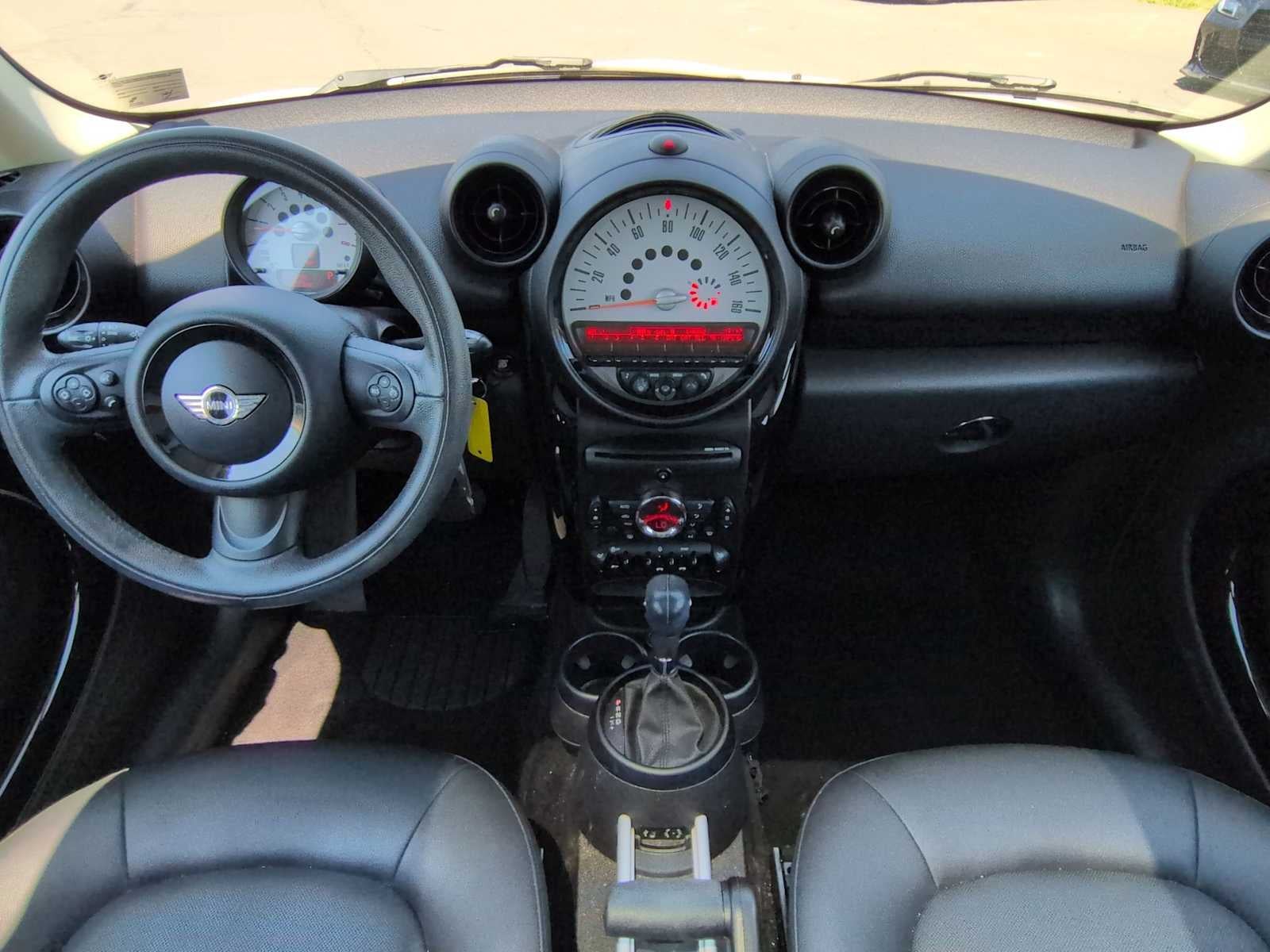 2014 MINI COUNTRYMAN FWD 4dr