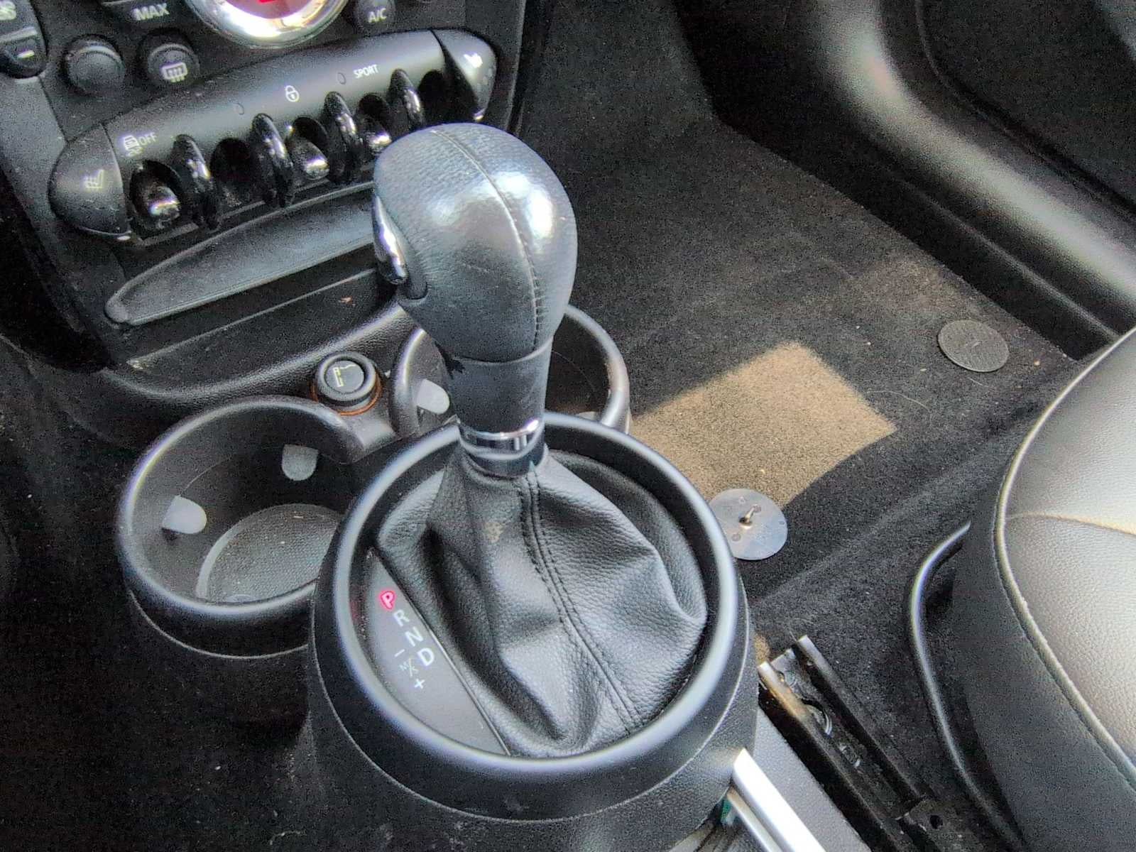 2014 MINI COUNTRYMAN FWD 4dr