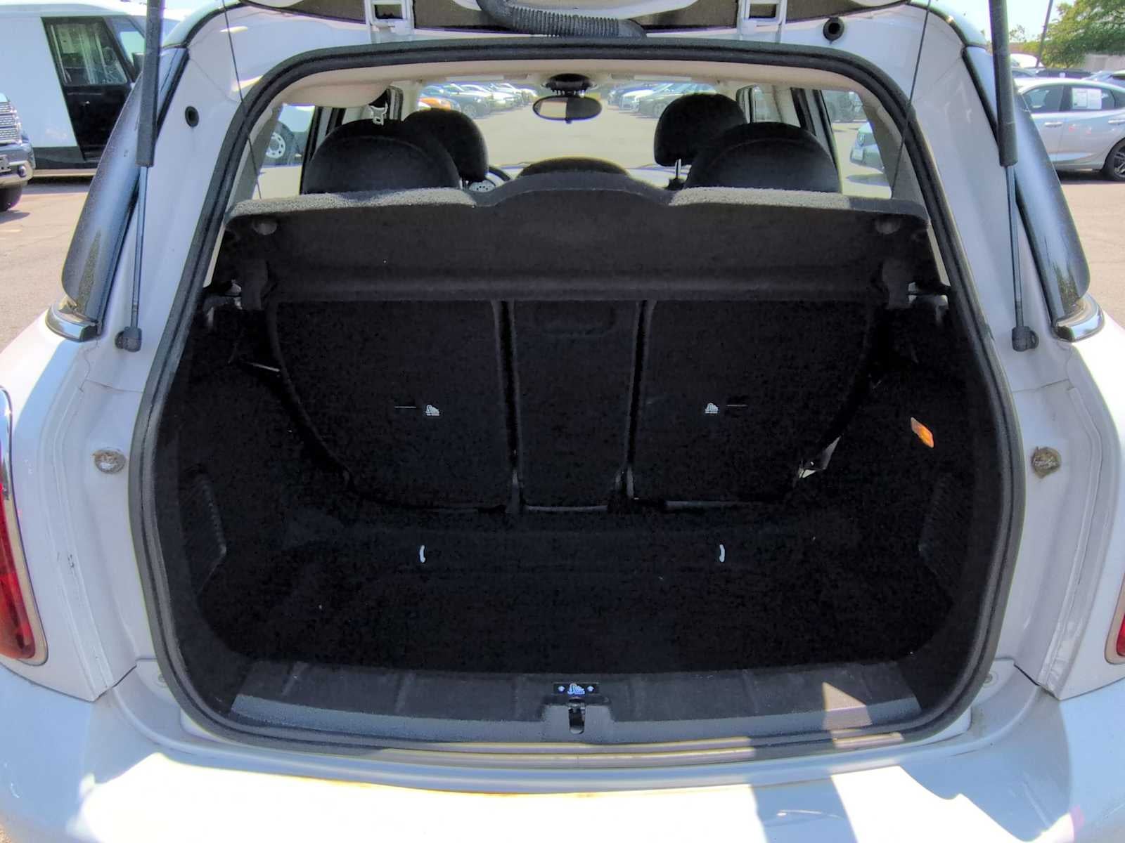 2014 MINI COUNTRYMAN FWD 4dr