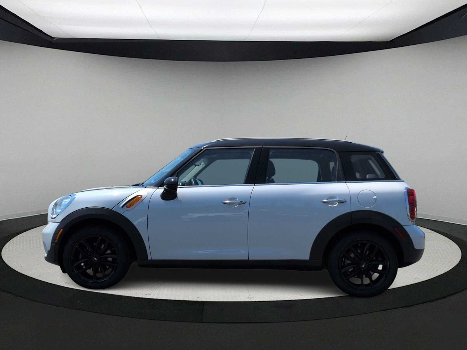 2014 MINI COUNTRYMAN FWD 4dr