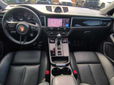 2023 Porsche Macan T