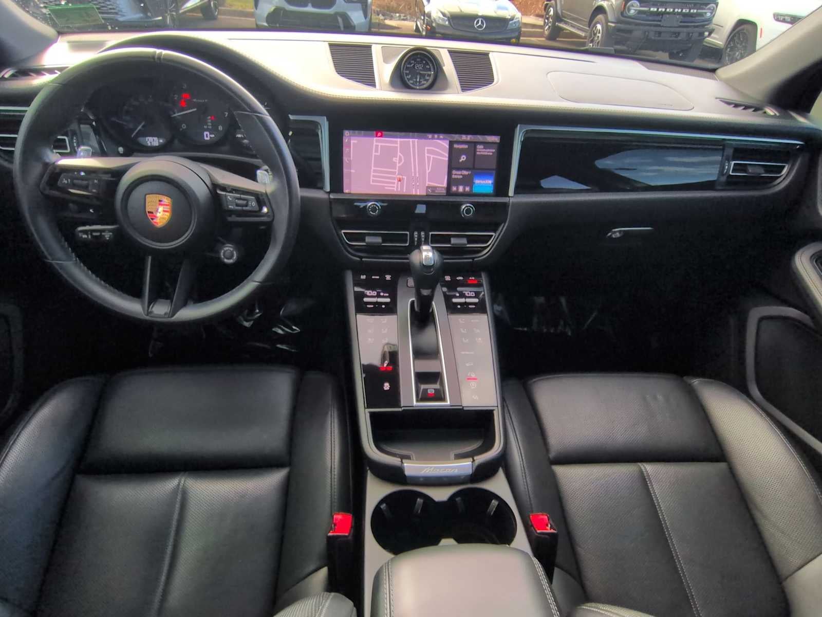 2023 Porsche Macan T