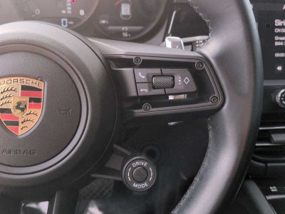 2023 Porsche Macan T