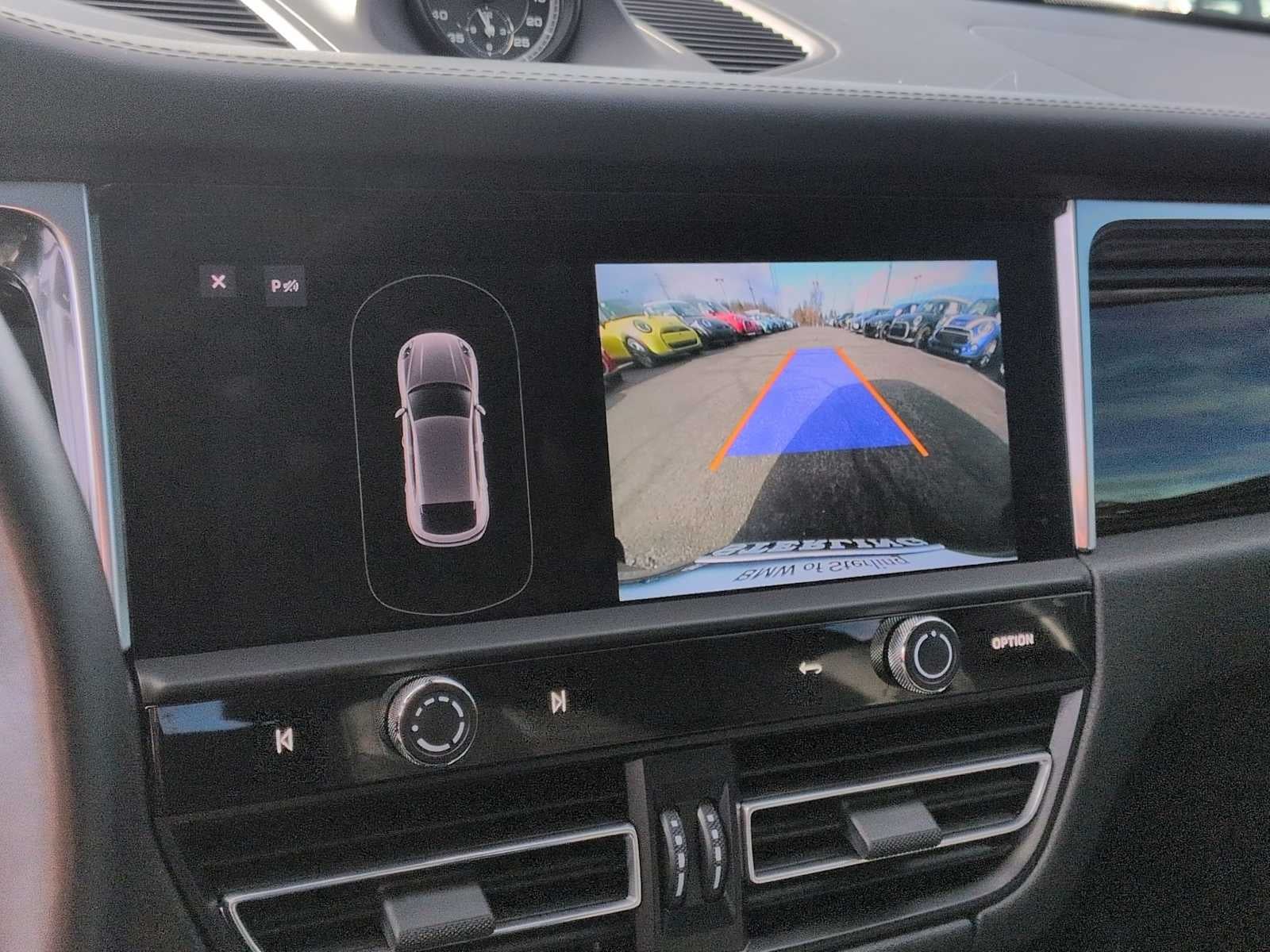 2023 Porsche Macan T