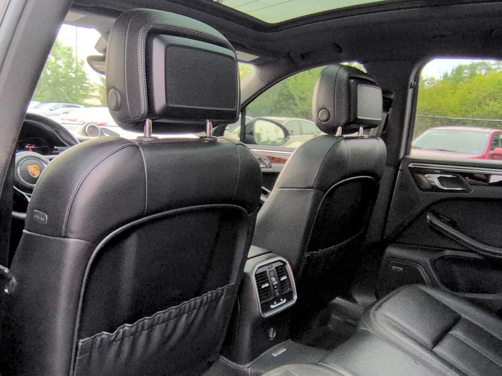 2018 Porsche Macan AWD