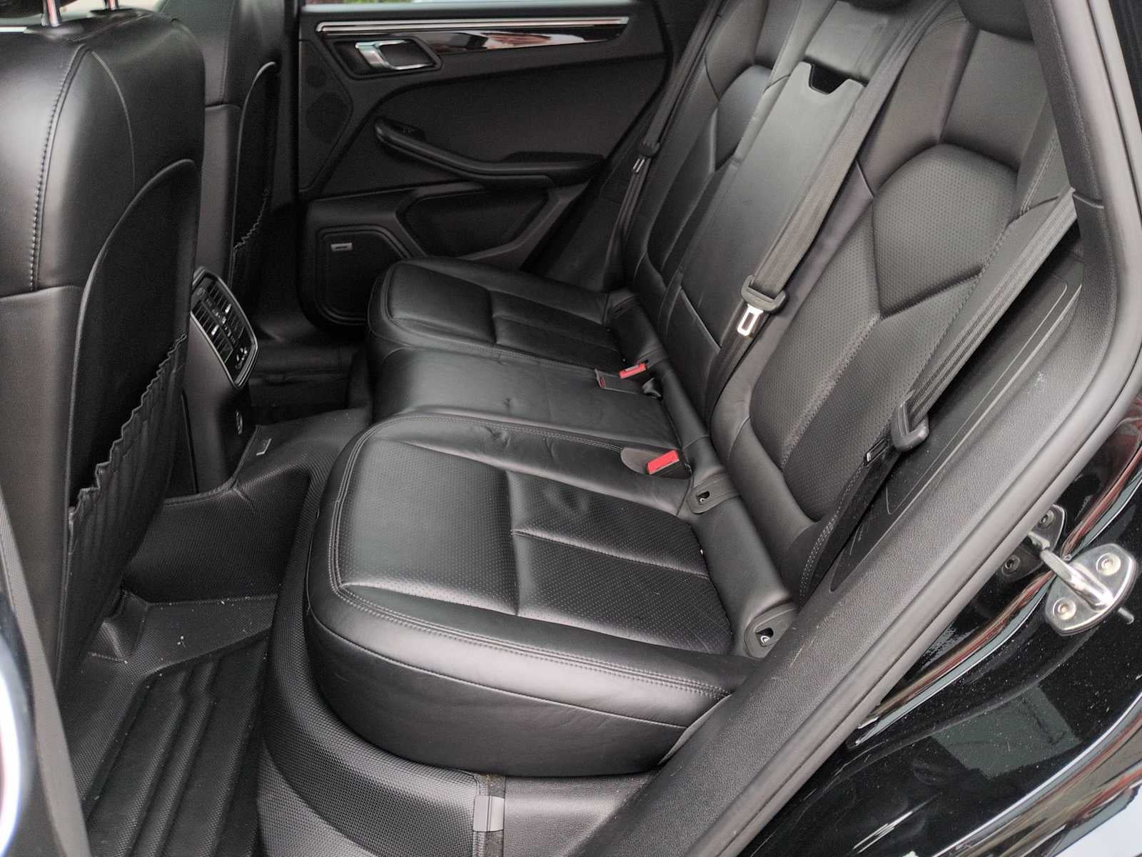 2018 Porsche Macan AWD