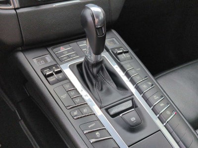 2018 Porsche Macan AWD