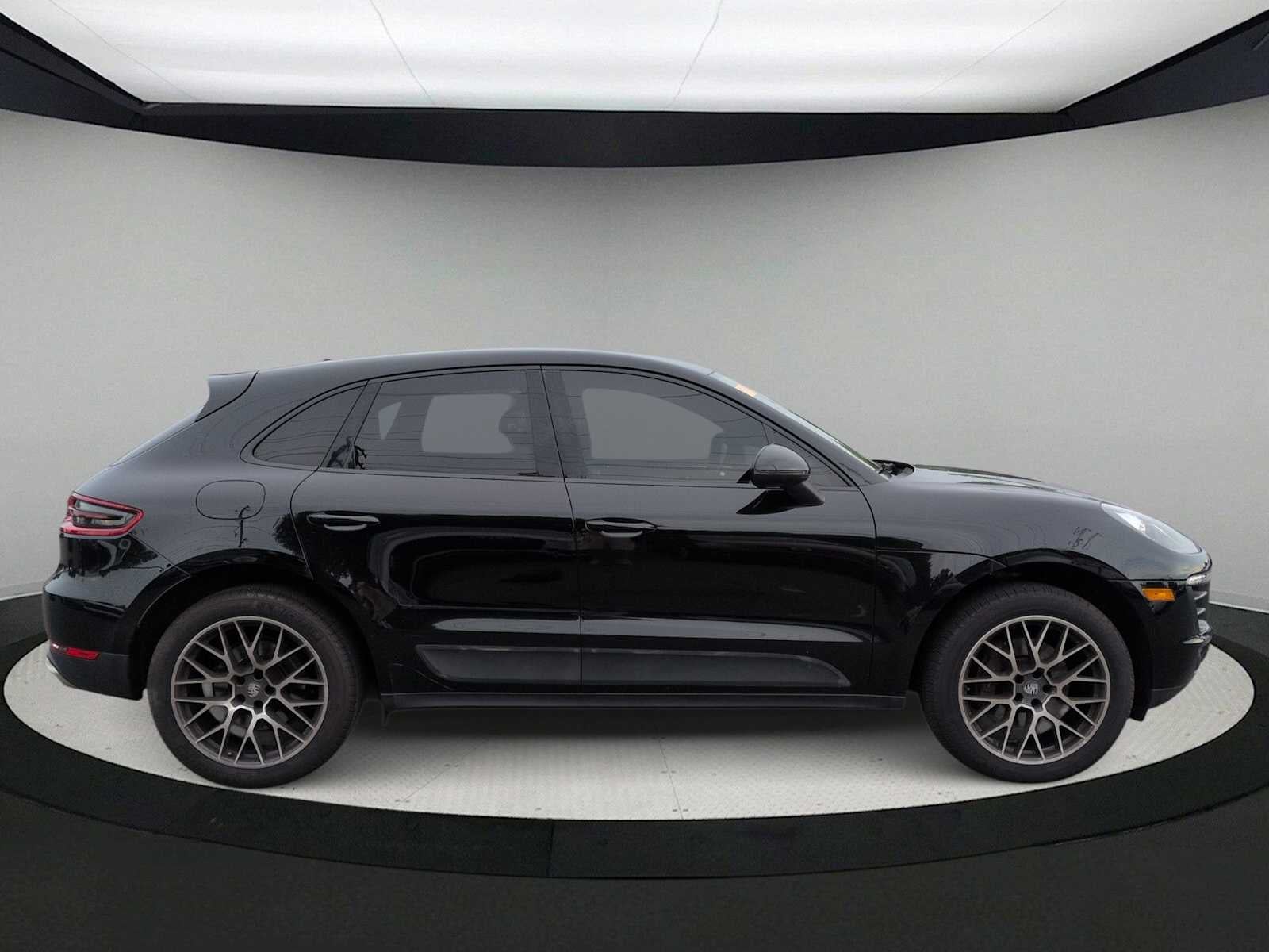 2018 Porsche Macan AWD