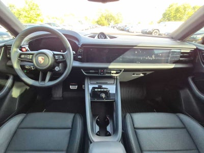 2025 Porsche Macan Electric 4S