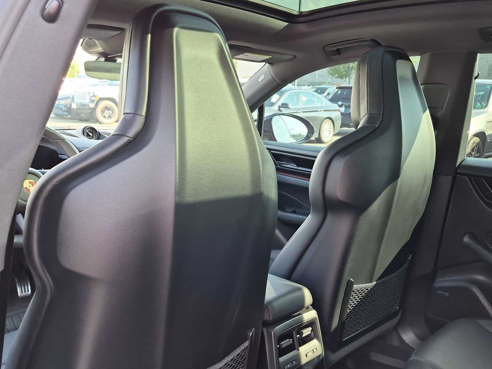 2025 Porsche Macan Electric 4S