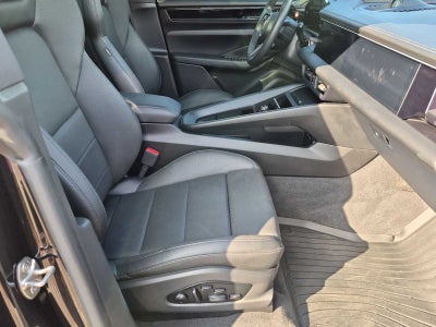 2025 Porsche Macan Electric 4S