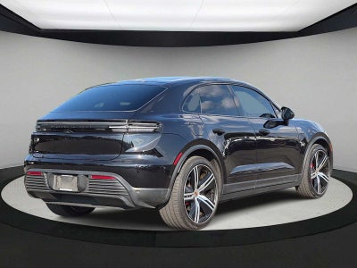 2025 Porsche Macan Electric 4S