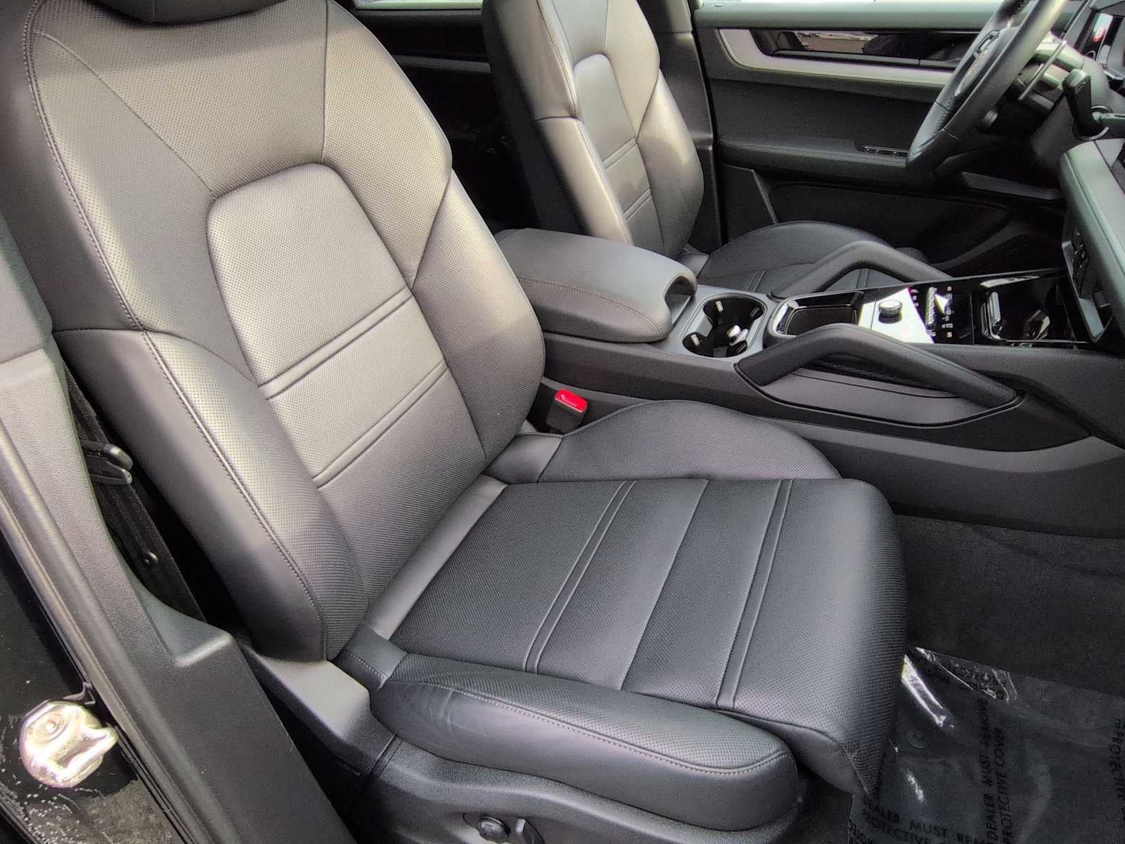 2025 Porsche Cayenne Coupe AWD