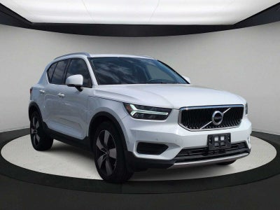 2019 Volvo XC40 Momentum