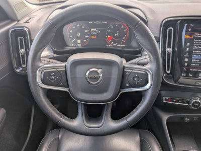 2019 Volvo XC40 Momentum