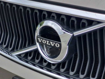 2022 Volvo XC40 Momentum