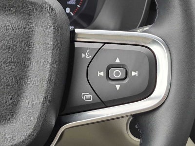 2022 Volvo XC40 Momentum