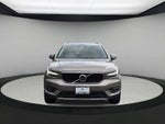 2022 Volvo XC40 Momentum