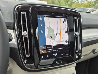 2022 Volvo XC40 Momentum