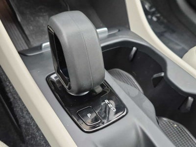 2022 Volvo XC40 Momentum
