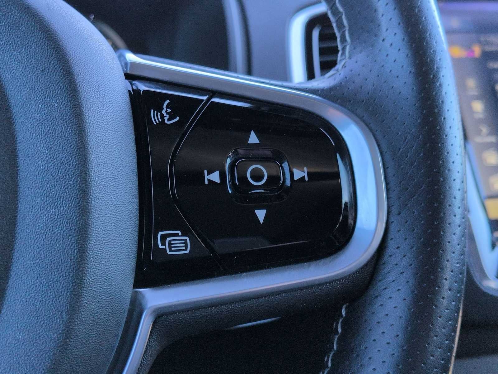 2017 Volvo XC90 R-Design