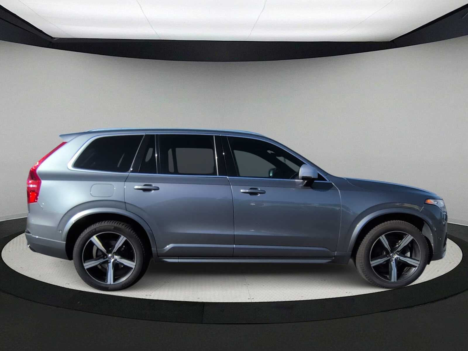 2017 Volvo XC90 R-Design