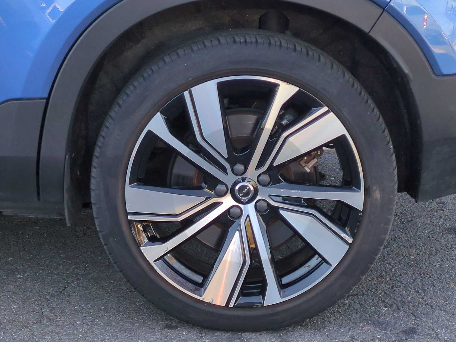 2021 Volvo XC40 Recharge P8 eAWD Pure Electric