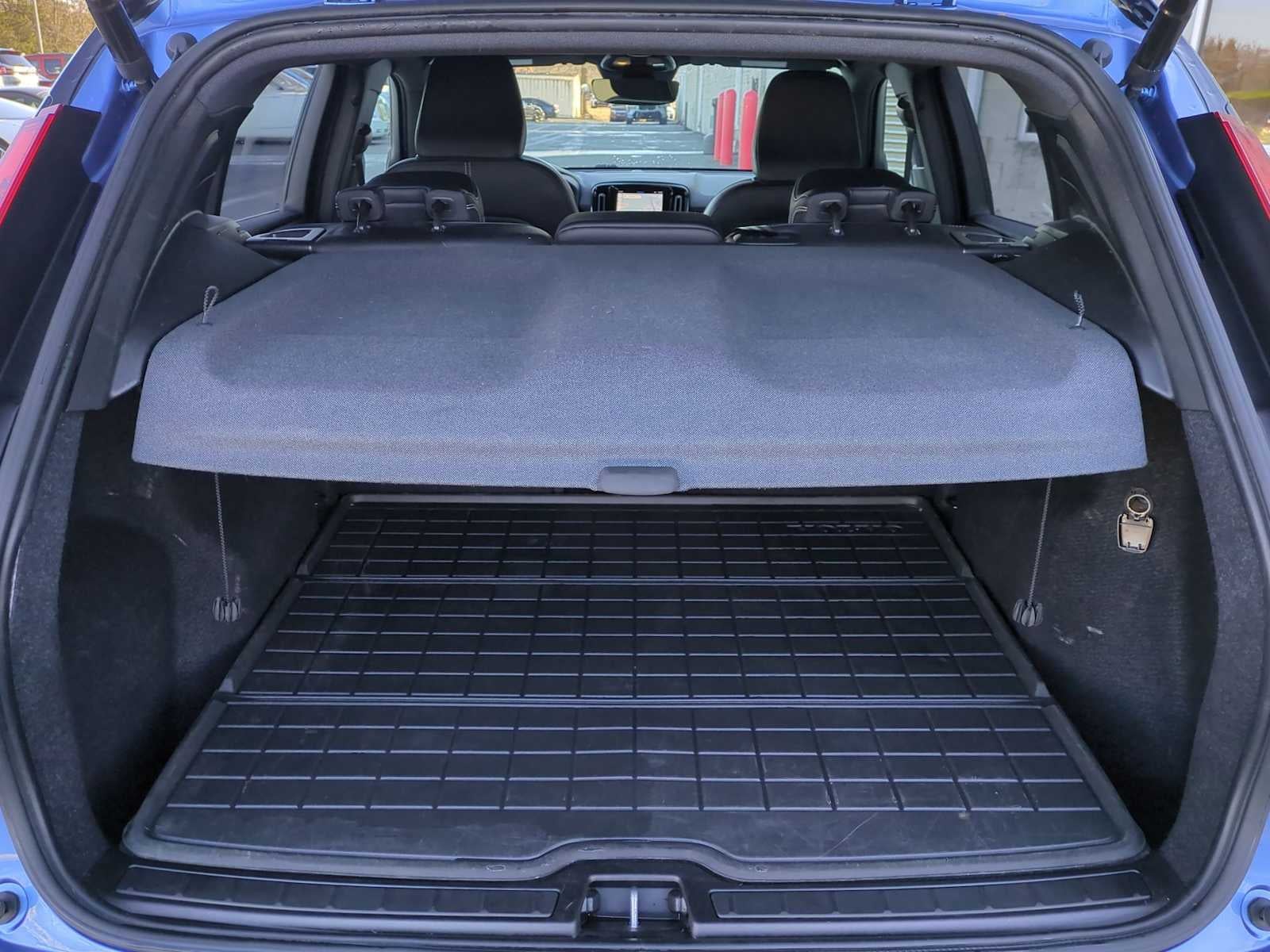 2021 Volvo XC40 Recharge P8 eAWD Pure Electric