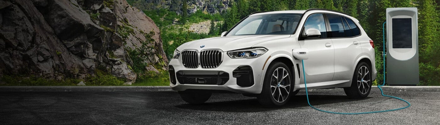 2022 BMW X5 xDrive45e charging